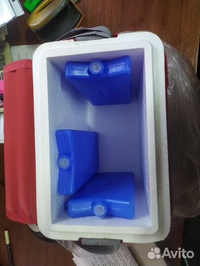 Термоконтейнер с хладоэлементами и штативом