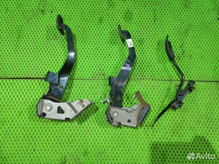 Педаль сцепления Kia Rio 2