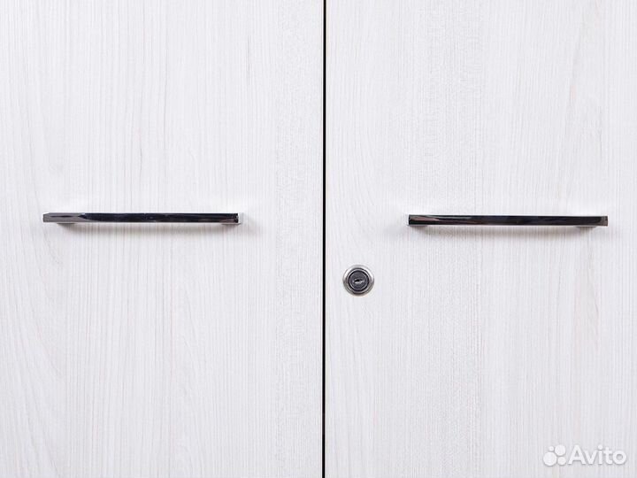 Офисный шкаф