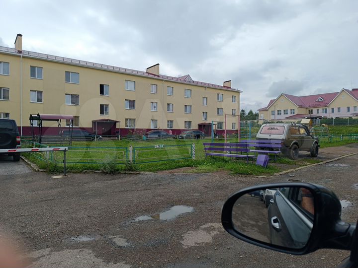 2-к. квартира, 57 м², 1/3 эт.