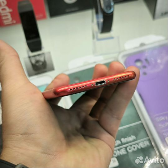 iPhone SE (2020), 64 ГБ