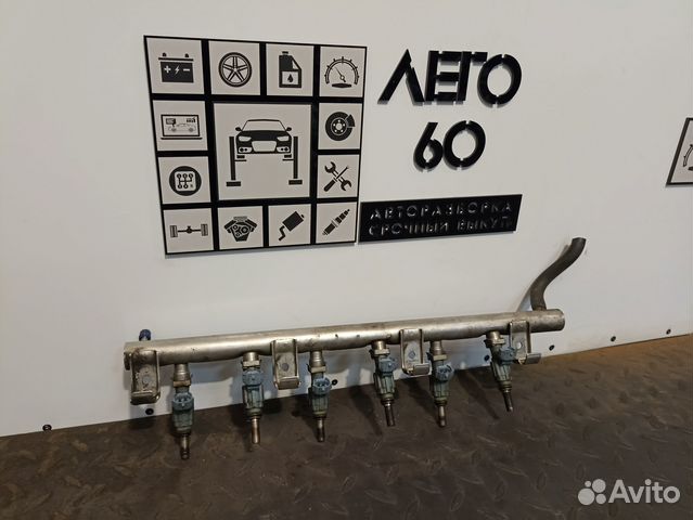 Рейка топливная с форсунками для VW Touareg