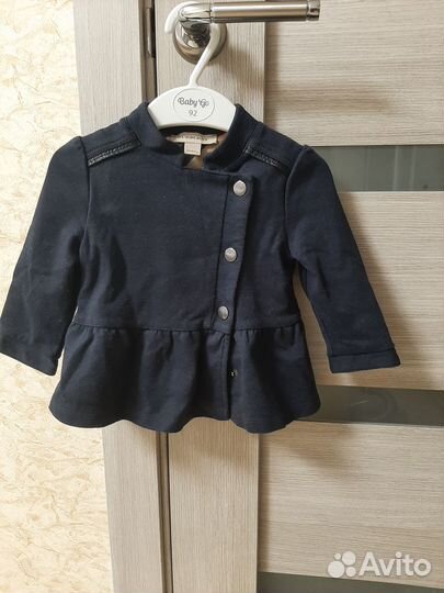 Пиджак на девочку на 6-9 месяцев