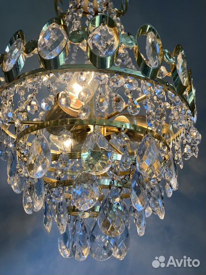 Хрустальная люстра 
