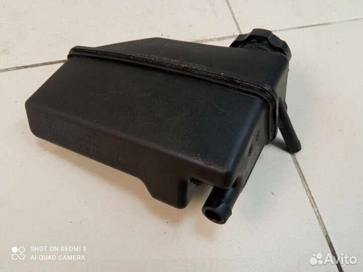 Бачок гур Volvo S80 30665496