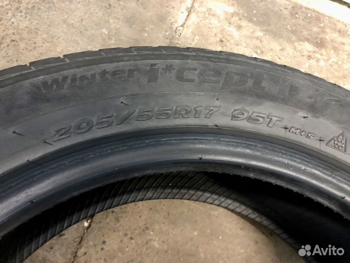 Hankook Winter I'Cept IZ2 205/55 R17 95T