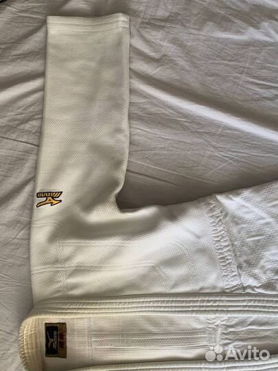 Кимоно для дзюдо mizuno IJF