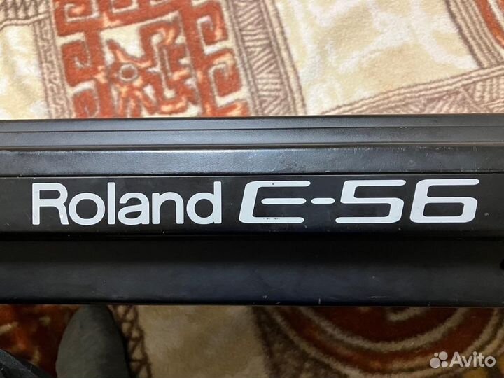 Синтезатор Roland E-56