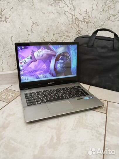 Быстрый Samsung Core i5 2410m GT520m