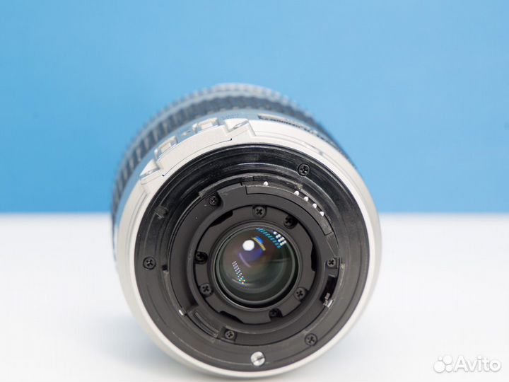 Nikon 28-200mm f/3.5-5.6G