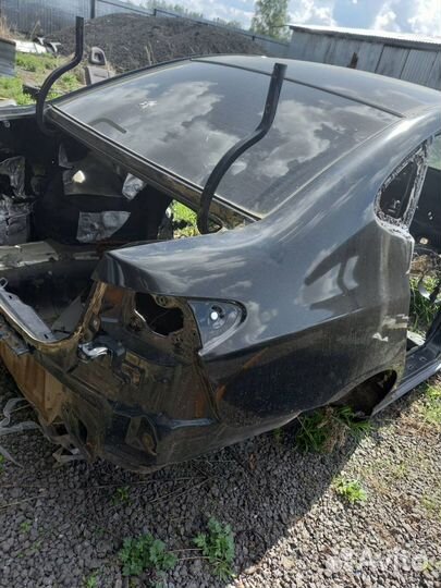 Задняя правая четверть Hyundai Elantra 4