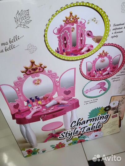 Детский туалетный столик