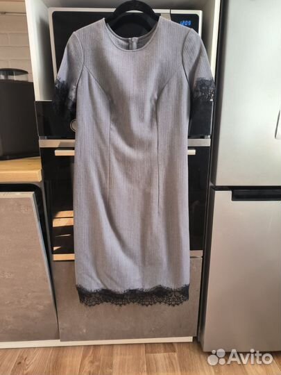 Платье офисное 42