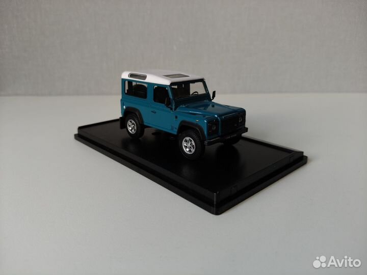 Модель Land Rover Defender 90