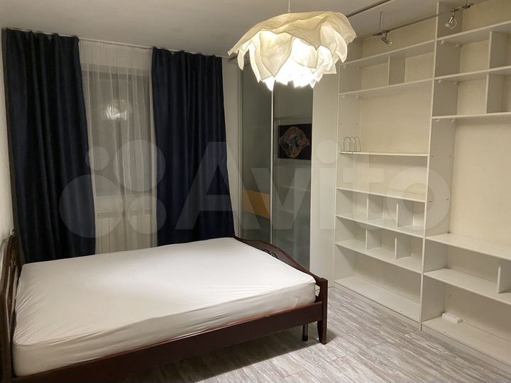 2-к. квартира, 61 м², 1/17 эт.