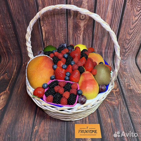 Фруктовая корзина на подарок