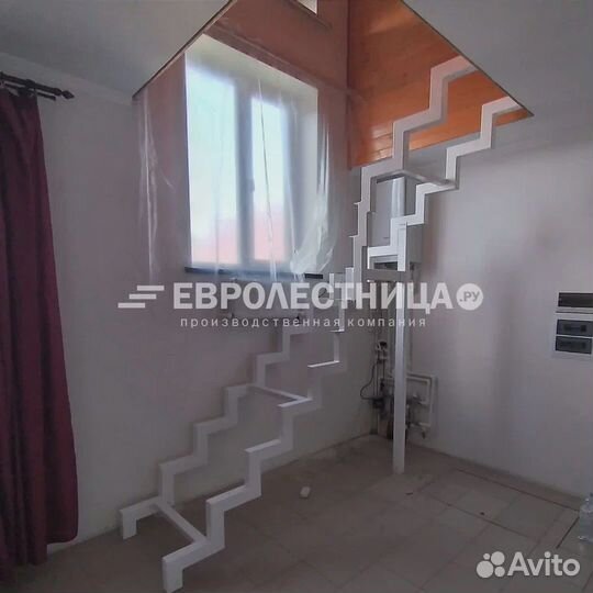 Лестница на метале