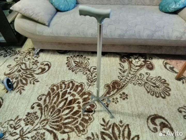 Трость четырехопорная телескопическая