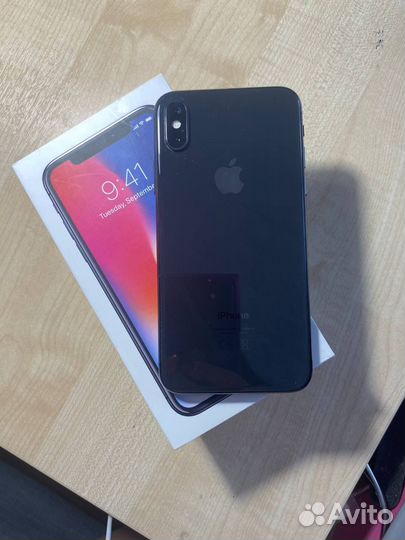 iPhone X, 64 ГБ