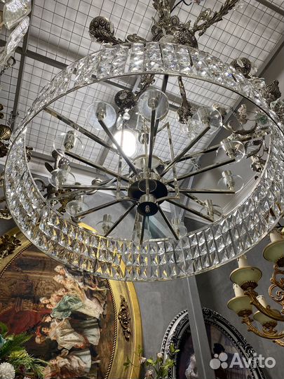 Люстра с хрусталем