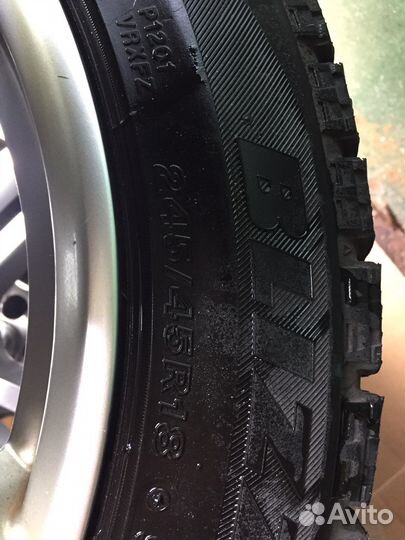 Bridgestone Blizzak VRX3 245/45 R18