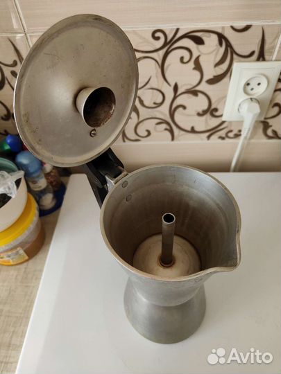 Гейзерная кофеварка