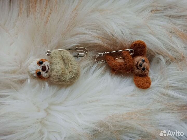 Брошки-булавки (Чебурашка, ленивец)