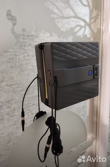 Робот мойщик окон с распылителем