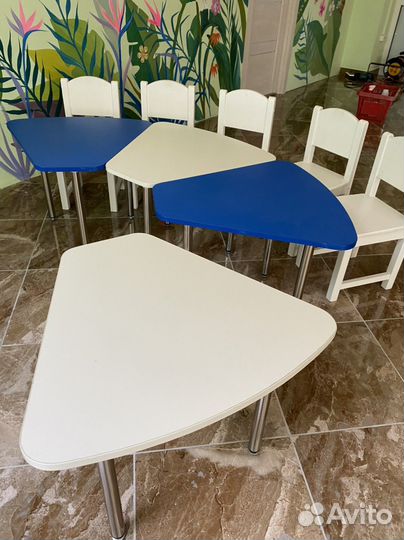 Детский столик и стул