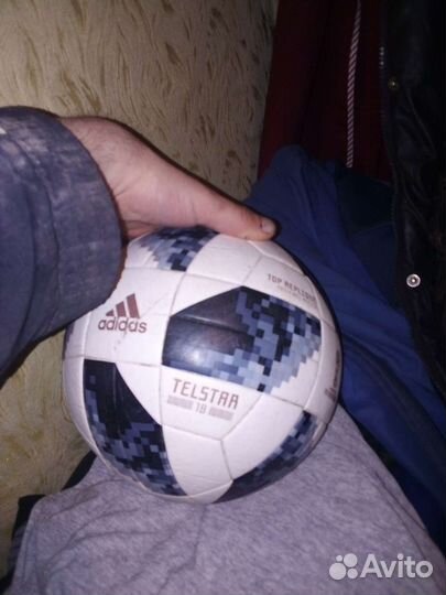 Футбольный мяч adidas telstar 18