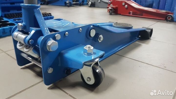 Домкрат подкатной 3,5 т GW035