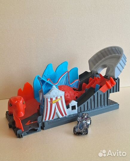 Игровой набор Hot Wheels Сити Атака стегозавра