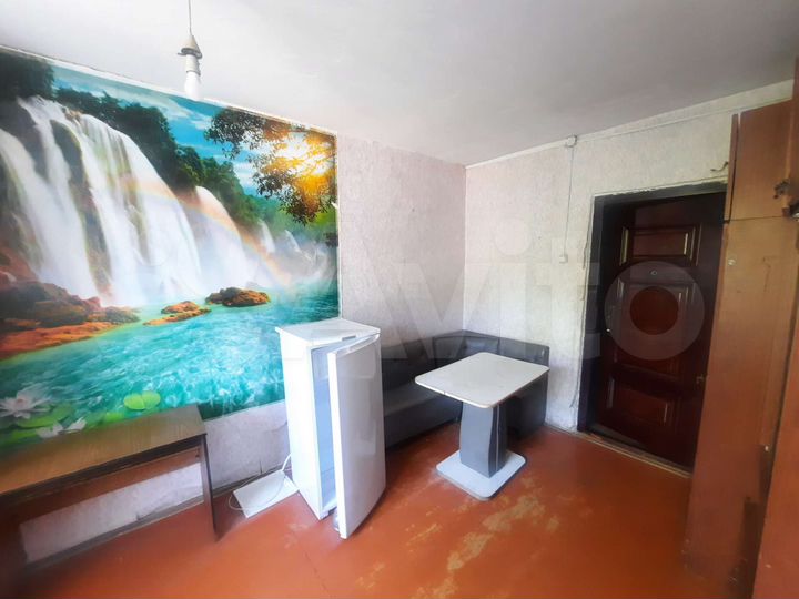 Комната 12 м² в 5-к., 2/5 эт.