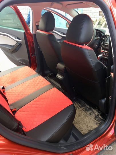 Автомобильные чехлы из экокожи на LADA Vesta