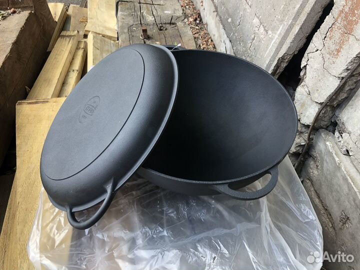 Кастрюля Вок чугунная с крышкой сковородой Ситон