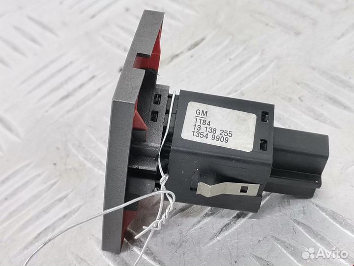 Кнопка аварийной сигнализации Opel Vectra C 2005