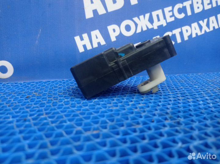 Моторчик заслонок отопителя Daewoo Lacetti седан