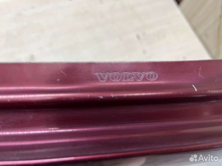 Крыло передние правое volvo xc70