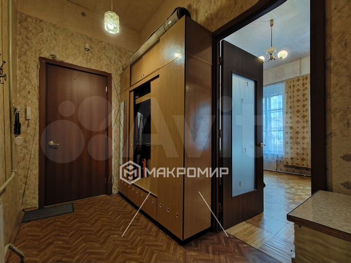 2-к. квартира, 75 м², 2/4 эт.