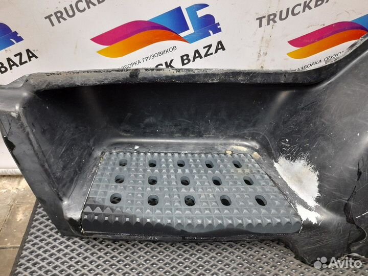 Корпус подножки левой