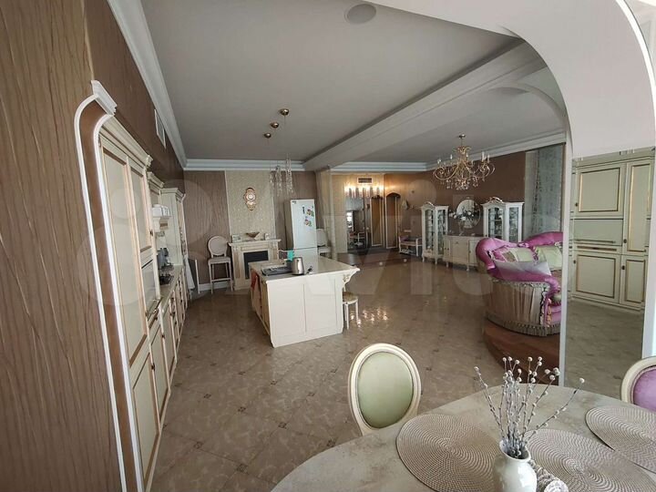 5-к. квартира, 175 м², 7/12 эт.