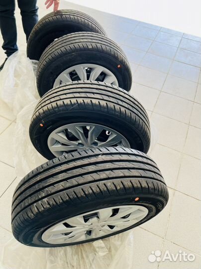 Nexen N'Fera SU4 185/65 R15