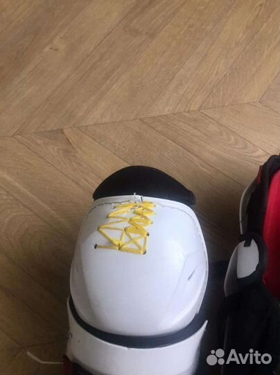 Щитки хоккейные