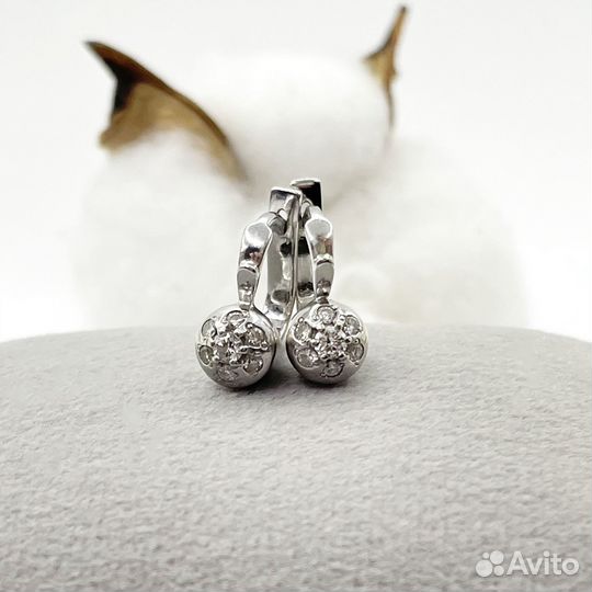 Золотые серьги с бриллиантами 585 пробы