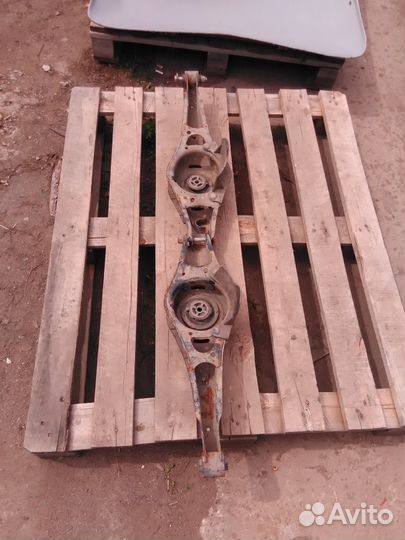 Рычаг задней подвески поперечный нижний Пассат Б6