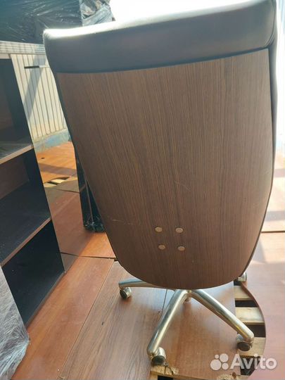 Кресло руководителя Zeus, кожа