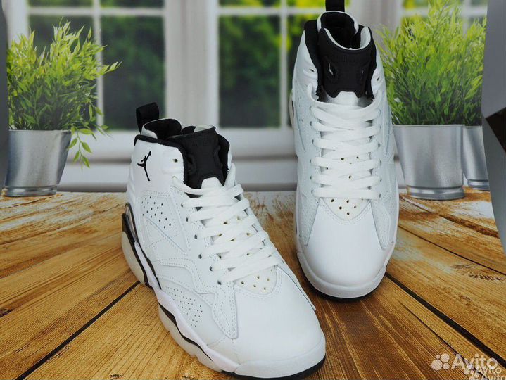 Кроссовок Nike Air Jordan Retro 6