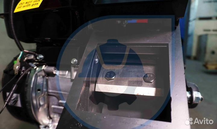 Измельчитель веток садовый