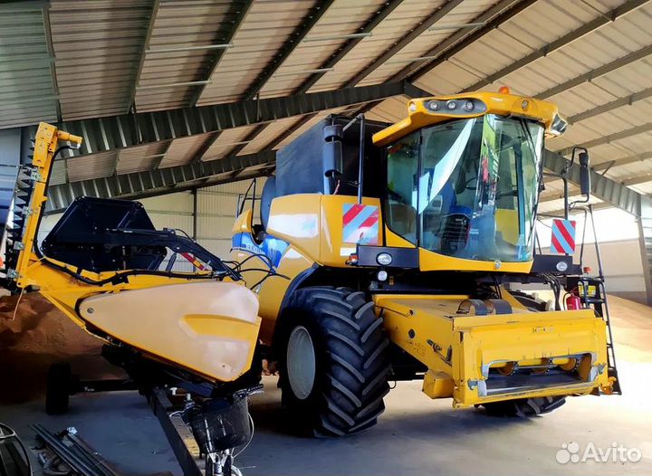 Комбайн New Holland СХ, 2014