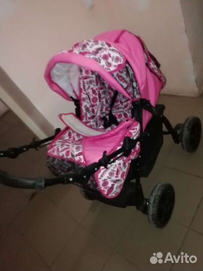 Прогулочная коляска